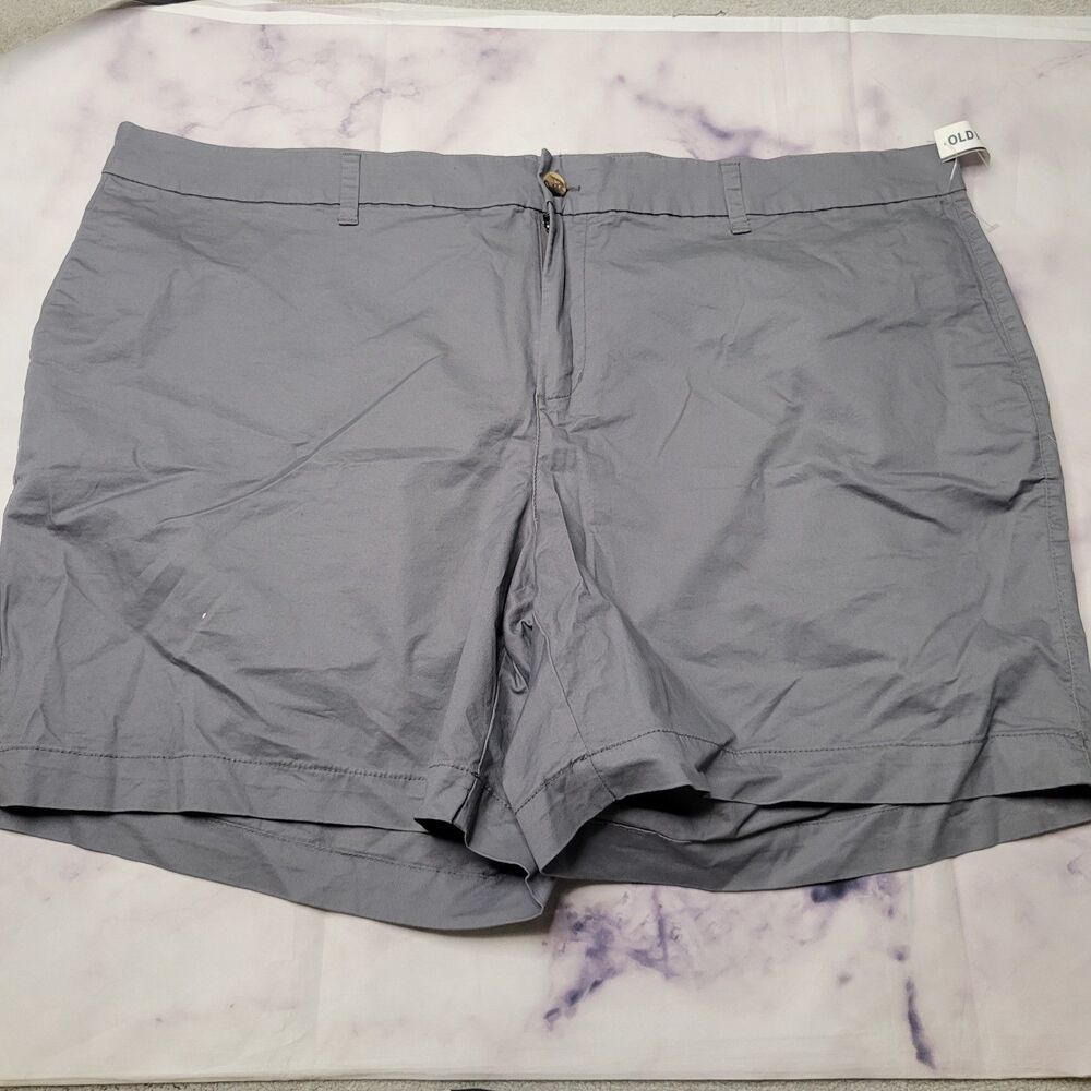 Old Navy Mid-Rise Gray Everyday Shorts 24Plus